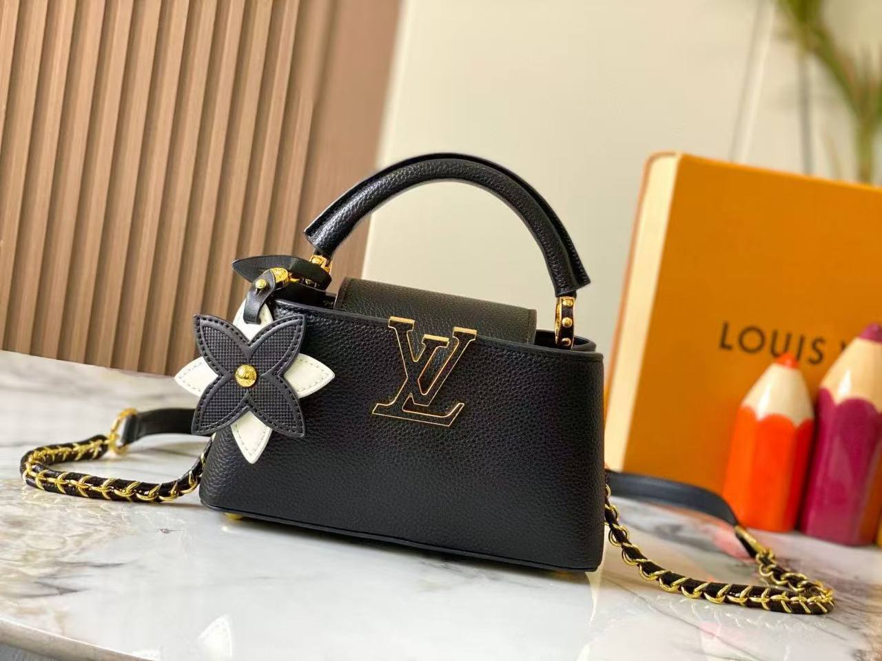 LV
Master🌺🌺
20cm 360 dhs✅
22cm 380 dhs✅

Zain297
Zain228
♥️♥️♥️