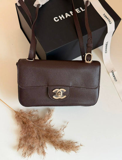 Chanel

240 dhs 

Zain134
♥️♥️♥️