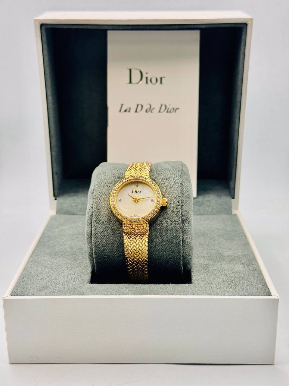 Dior ladies

 available 55 dhs  

Zain08

♥️♥️♥️