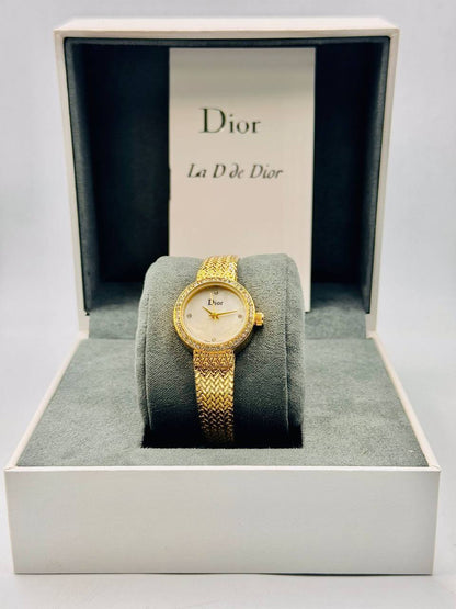 Dior ladies

 available 55 dhs  

Zain08

♥️♥️♥️
