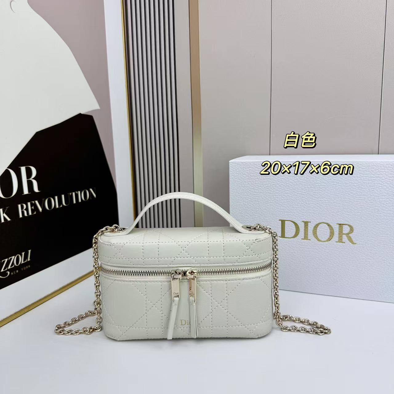 Dior
Master❣️❣️
320 dhs🇦🇪🇦🇪

Zain141
♥️♥️♥️