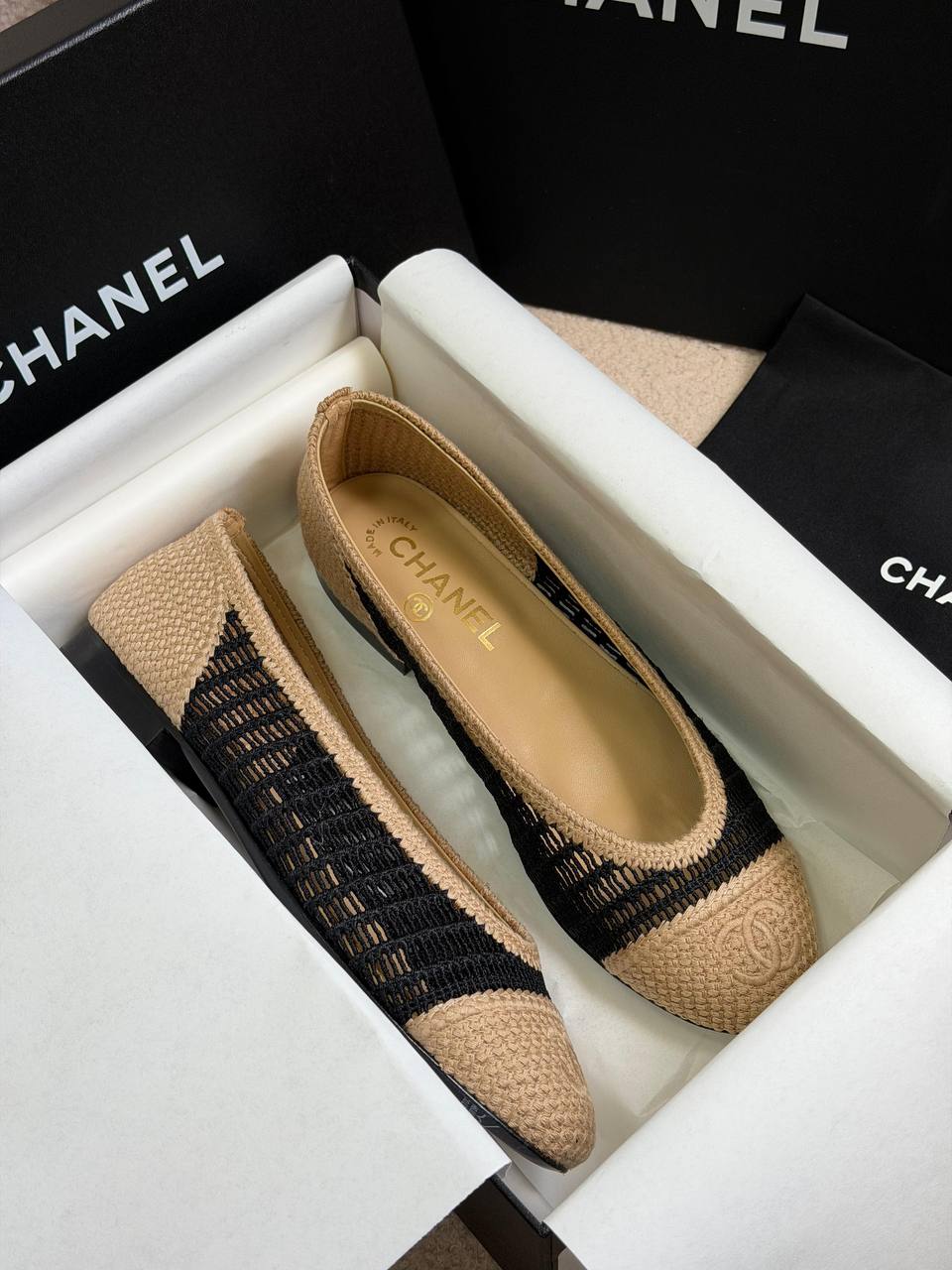 Chanel 
𝑨𝑨𝑨 𝑸𝒖𝒂𝒍𝒊𝒕𝒚
𝑺𝒊𝒛𝒆 𝟑𝟔 𝒕𝒐 𝟒2 
450 dhs✅

Zain81
♥️♥️♥️