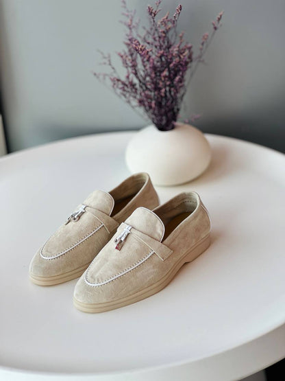 Hermes ✨⭐️
Size 36-41
_Super master high quality_🪡
450 dhs💛

Zain176
♥️♥️♥️