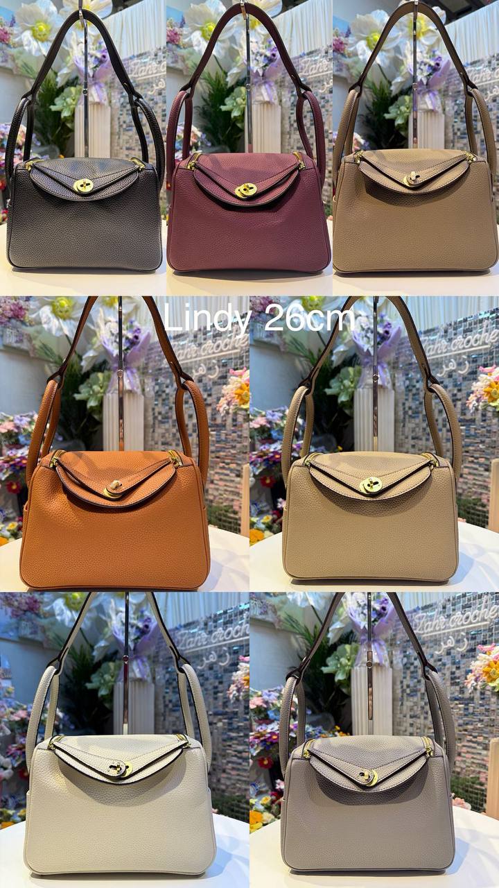 Hermes Lindy 
26cm
110 dhs🪙🌨️

Zain44
♥️♥️♥️