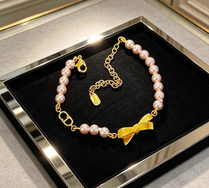 Dior Set
Necklace 
Earrings 
Bracelet 
Master quality 💐

*160* AED normal box 📦

Zain48