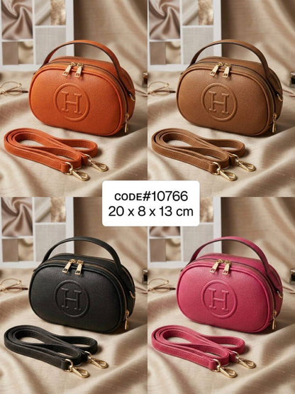 HERMES ᴄᴀᴍᴇʀᴀ ʙᴀɢ
ᴅᴏᴜʙʟᴇ ᴢɪᴘᴘᴇʀ ʜᴀɴᴅʙᴀɢ
ᴍᴀᴛᴛᴇ sᴏғᴛ ʟᴇᴀᴛʜᴇʀ ᴍᴀᴛᴇʀɪᴀʟ
ɢᴏʟᴅ ʜᴀʀᴅᴡᴀʀᴇ
ᴡɪᴛʜ ʟᴏɴɢ ʙᴇʟᴛ sᴛʀᴀᴘ
sɪᴢᴇ : 20 cm
ᴡɪᴛʜ BOX
🎁🎁🎁

70 dhs✅

Zain31
♥️♥️♥️
