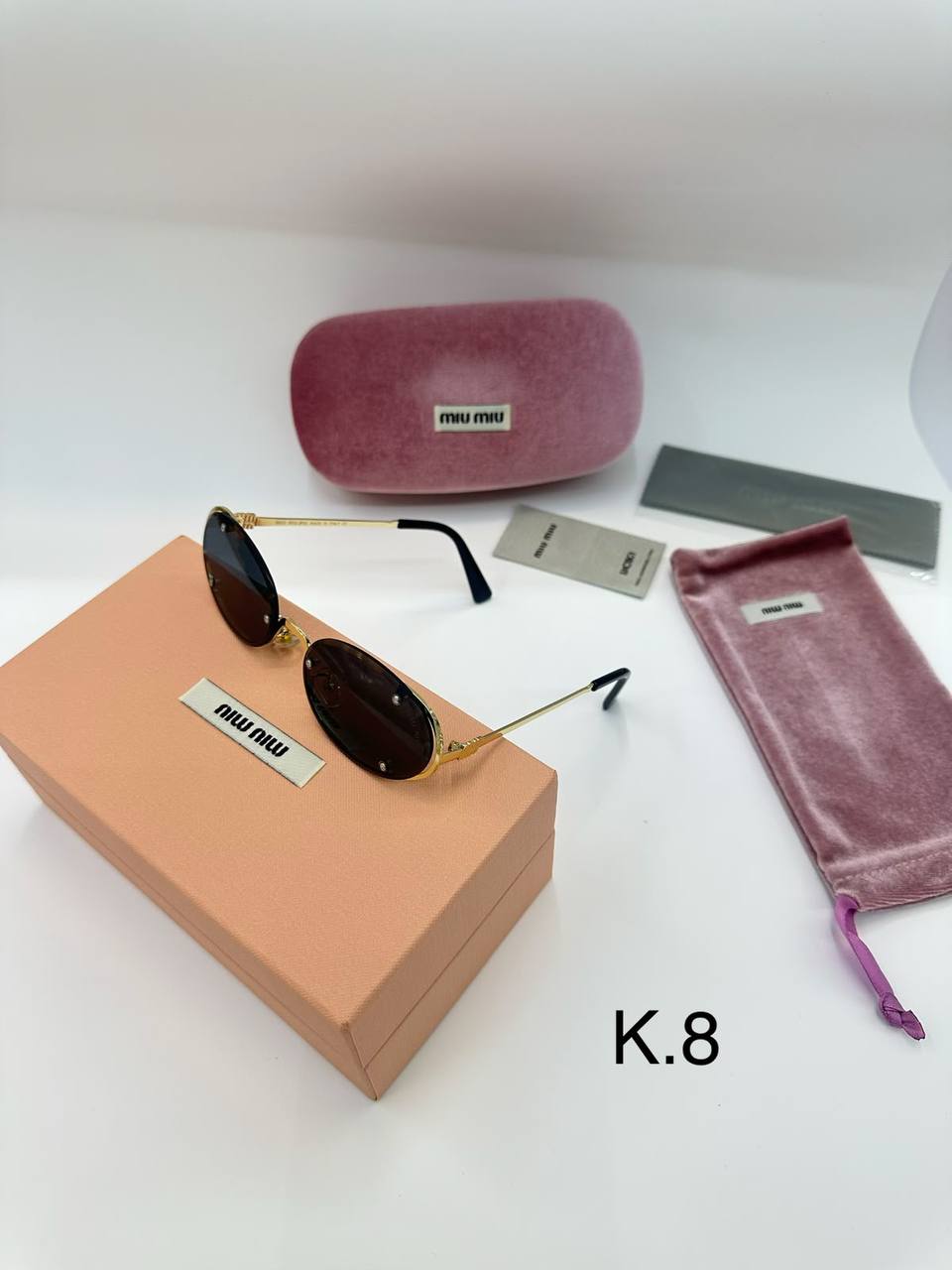MIU MIU 
Sunglasses 🕶️ 
Copy one 💯
good quality 💯
With original boxes 🗃️ 

55 dhs 


Zain216
