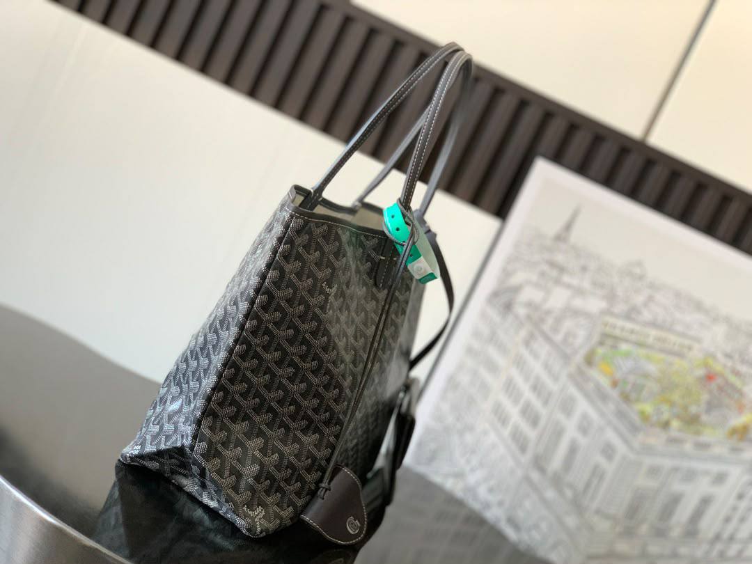 Goyard
Saint Louis 

bag Size 
34 cm

For Price 👇 WhatsApp✅
0568585901 
0507557372
0552275751 Owner Zain 👌

Zain274
♥️♥️♥️