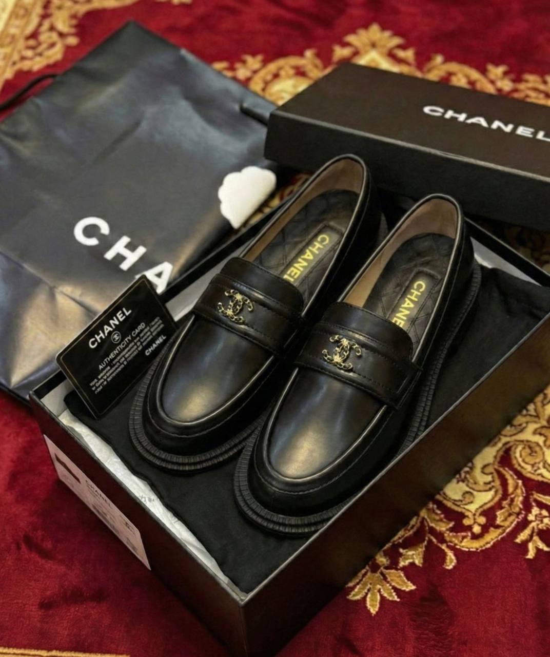 Chanel

130 dhs🪙🌨️
Size. 36 to 41 

Zain175
♥️♥️♥️