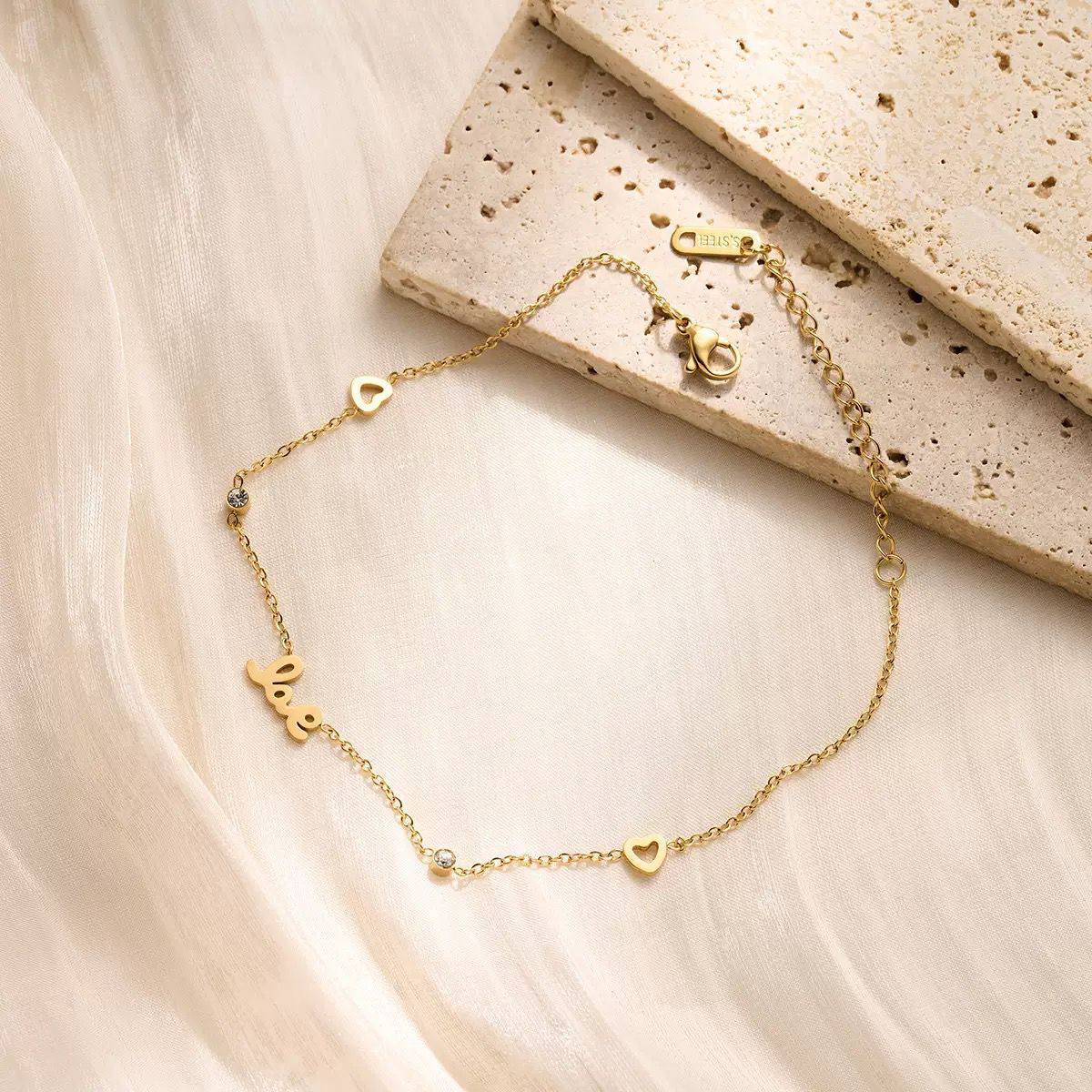 New arrival stainless steel with 18k gold plated anklets 
20 dhs🗽

Zain243
♥️♥️♥️