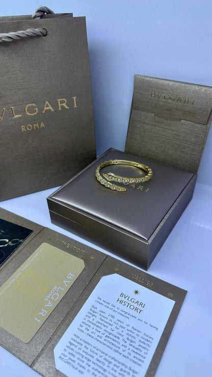 BVLGARI 🍁*
Bangle 🐦‍🔥
good quality 💯
With normal boxes 📦 
40 dhs✅
With same master box 📦 
75 dhs✅

Zain216
♥️♥️♥️