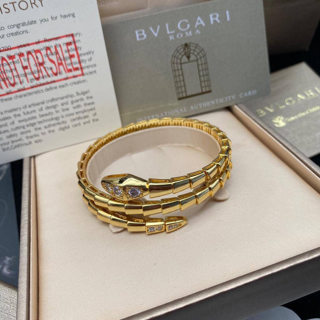 BVLGARI BANGLE 
95 dhs🪙🌨️

Zain89
♥️♥️♥️