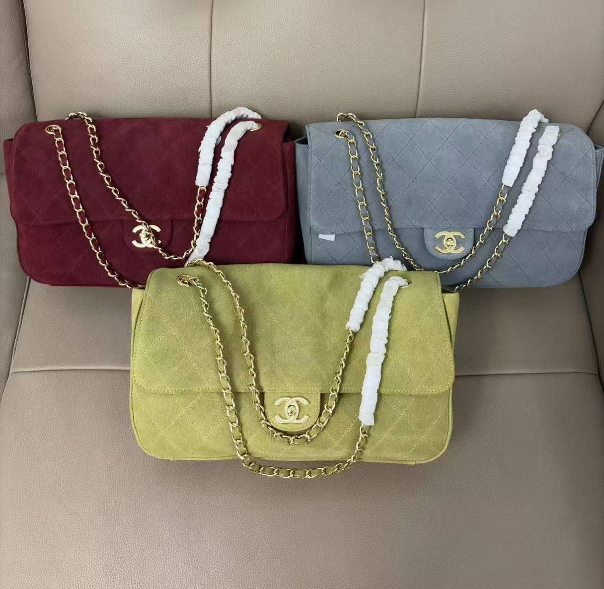 Chanel new arrival 

340 dhs

32cm

Zain228
♥️♥️♥️
