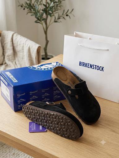 NEW CAME
BIRKENSTOCK 
LEATHER SLIPPER 
150 DHS✅
Size 40 to 45

Zain40
♥️♥️♥️