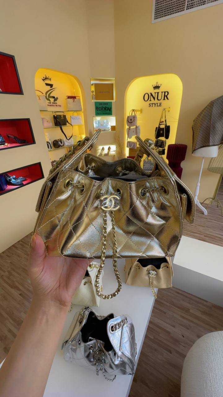 Chanel 
Master❣️❣️
 22Cm With Box
320 dhs🇦🇪🇦🇪

Zain131
♥️♥️♥️

Zc