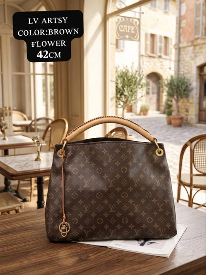 LV
ᴀʀᴛsʏ 
ʜᴀɴᴅʙᴀɢ ɢᴏʟᴅᴛᴏɴᴇ
ᴄᴏᴀᴛᴇᴅ ᴄᴀɴᴠᴀs ʟᴇᴀᴛʜᴇʀ 
sɪᴢᴇ:42ᴄᴍ
110 dhs✅

Zain56
♥️♥️♥️