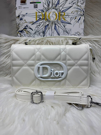 Dior
With box 
75 dhs💓

Zain50
♥️♥️♥️