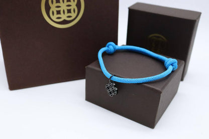 Bracelet 
55 dhs💓
+Box and paper bag🎁

Zain33
♥️♥️♥️
