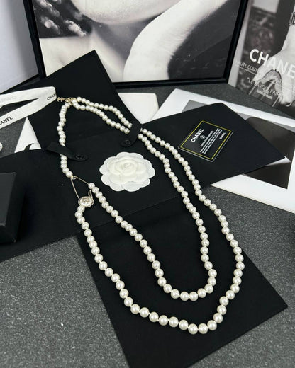CHANEL 
MASTER💫✨
NECKLACE
 120 DHS✅
WITH BOX AND PAPER BAG🛍️🎁

Zain89
♥️♥️♥️