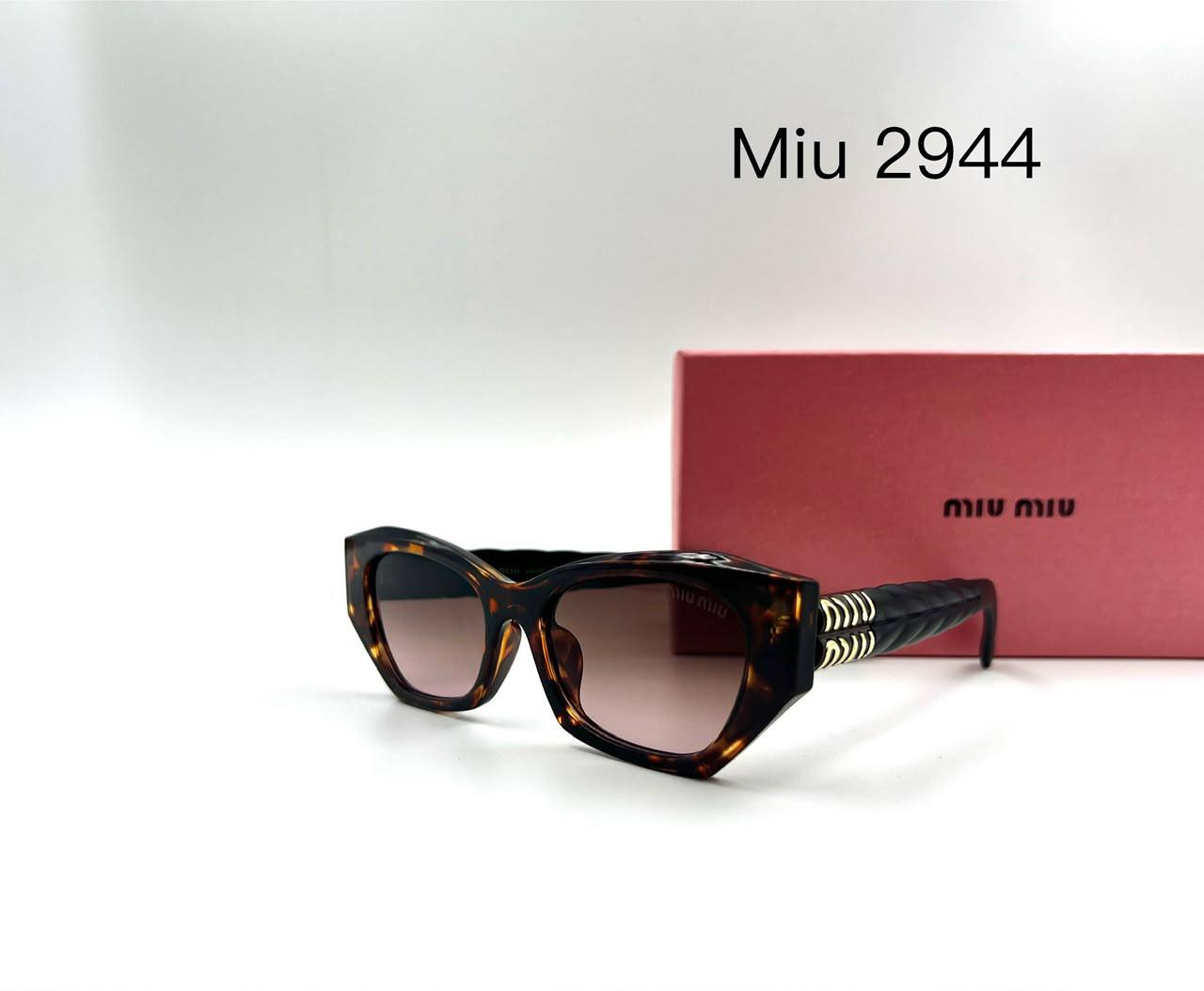 Miu Miu  New💥*
Sunglasses 🕶️ 
good quality 💯
With master box 🗃️ 
50 dhs✅

Zain273
♥️♥️♥️