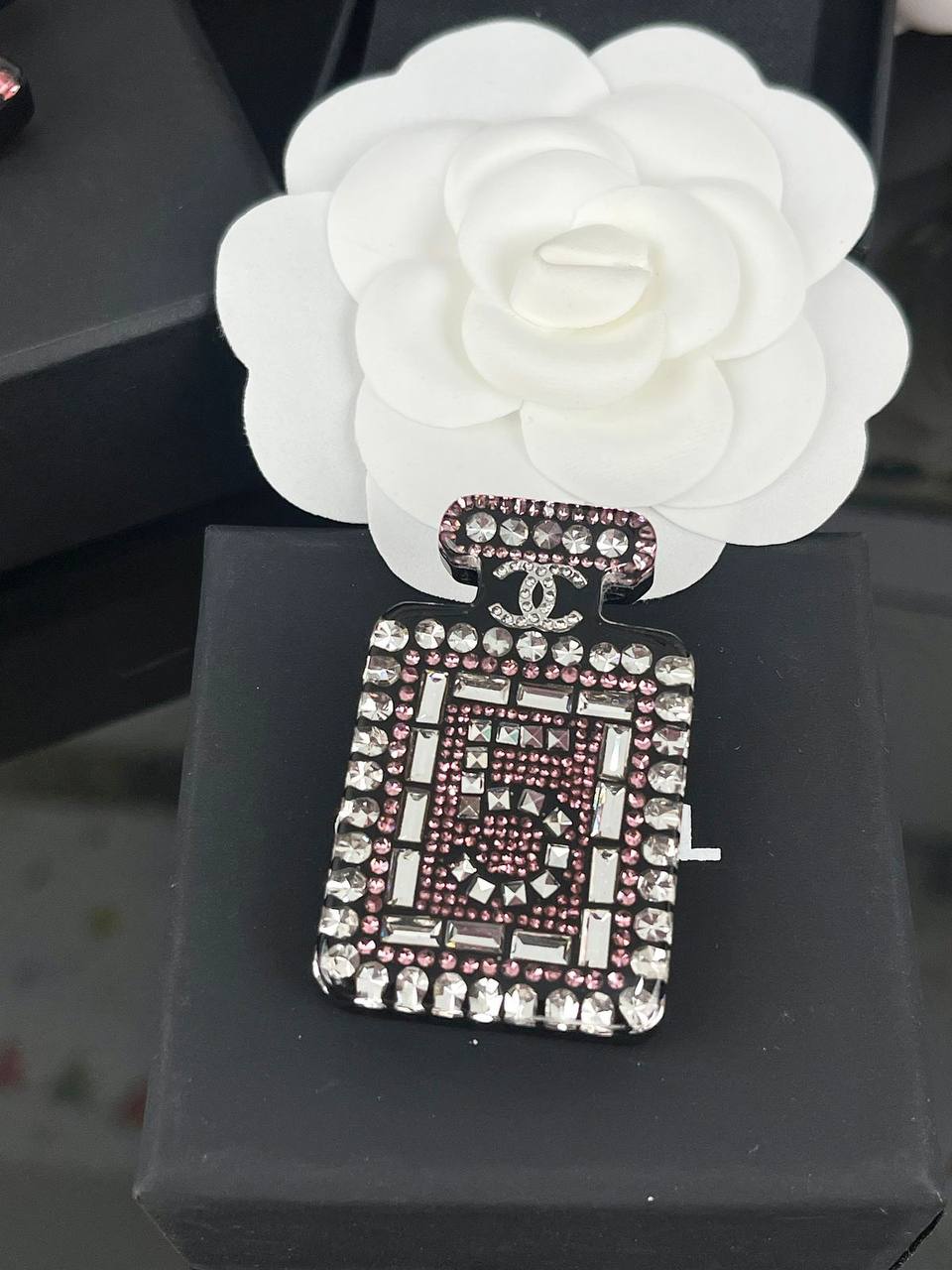 Super Master Brooch 
110 dhs🪙 
With Box And Paper Bag
🎁🎁🎁

Zain89
♥️♥️♥️