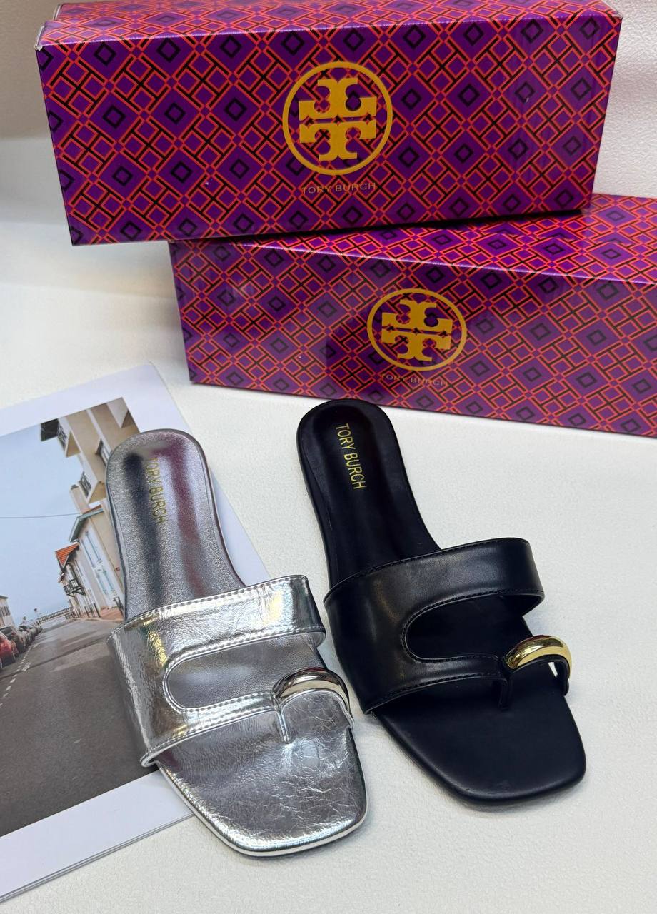 Tory Burch ladies
Size 36 to 41
65 dhs✅

Zain236
♥️♥️♥️