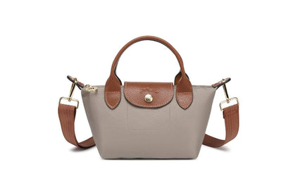 NEW CAME 

LONG CHAMP 

BAG GOOD QUALITY 

65 DHS🇦🇪🇦🇪🇦🇪

 SIZE: 25-12-9cm

Zain40
♥️♥️♥️