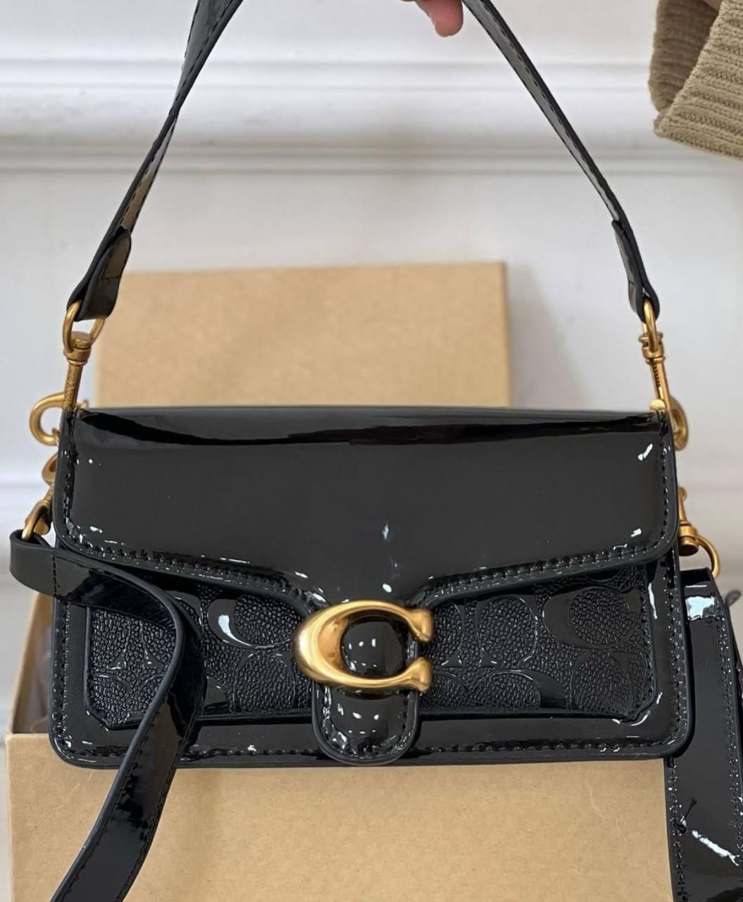 Coach

90 dhs🪙🌨️

size:20*13*5

with box
🎁🎁🎁

Zain07
♥️♥️♥️
