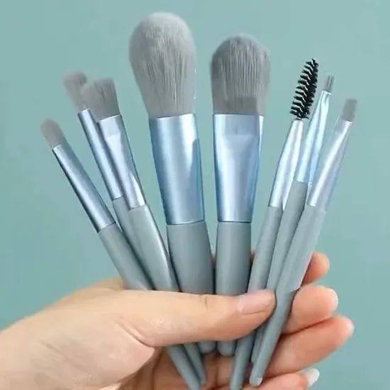 Makeup Brush❤️‍🔥*
good quality 💯
With boxes 📦 
60 dhs✅

Zain216
♥️♥️♥️