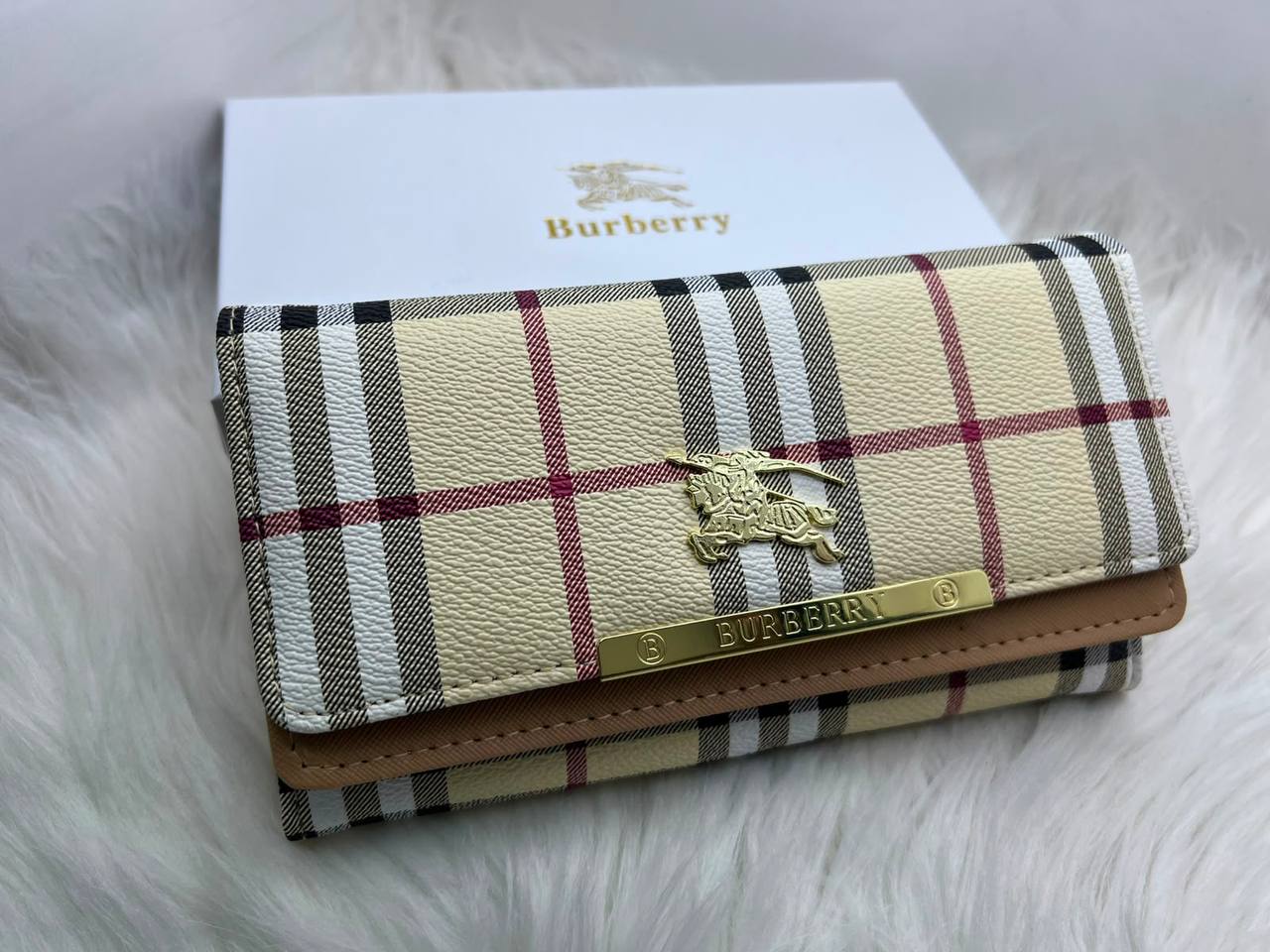 Wallets
45 dhs🇦🇪🇦🇪
with box

Zain182
♥️♥️♥️