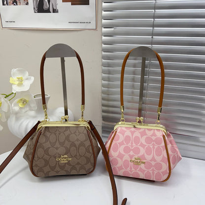 Coach 
70 dhs🇦🇪🇦🇪

Zain232
♥️♥️♥️