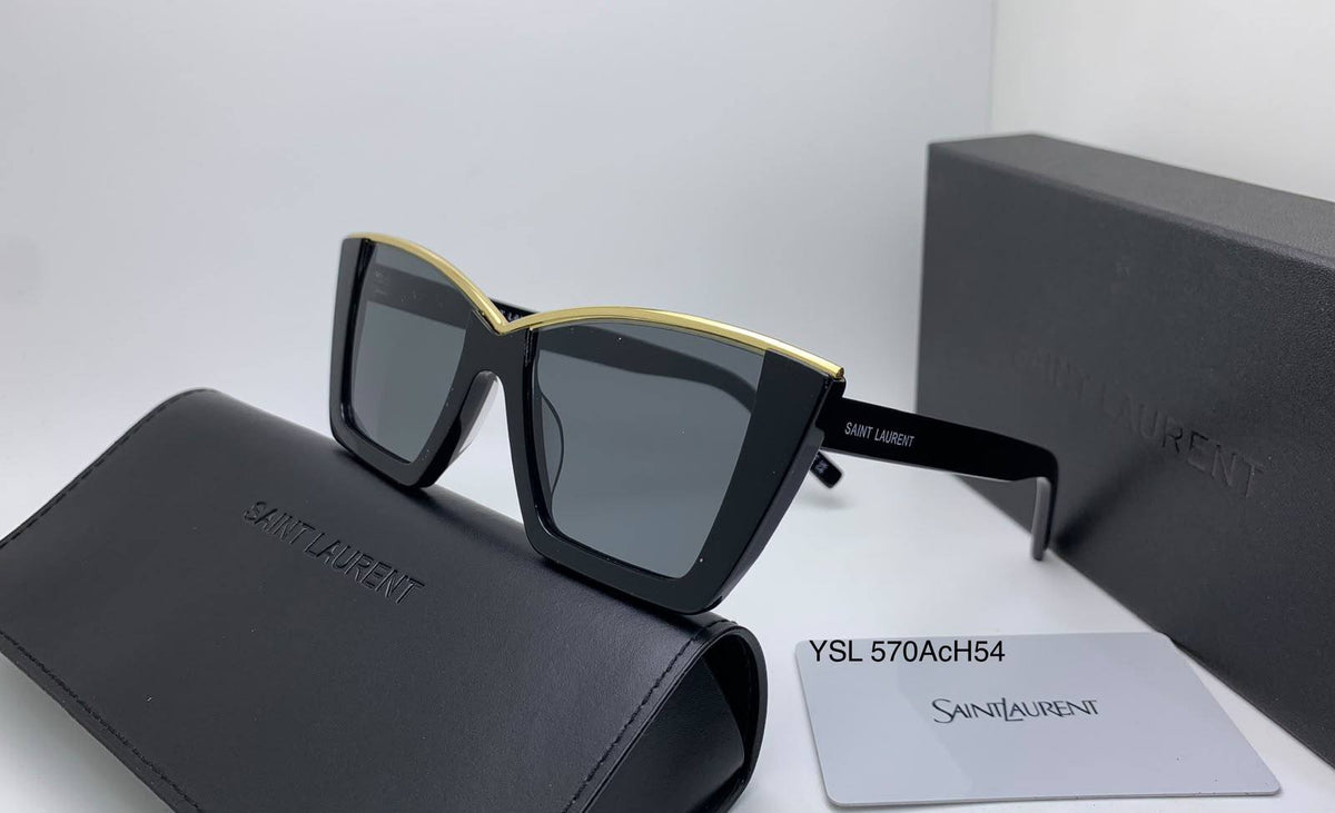Ladies sunglasses 
70 dhs🇦🇪🇦🇪

Zain126
♥️♥️♥️