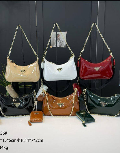 Prada

26 cm

With box
🎁🎁🎁

80 dhs✅


Zain17
♥️♥️♥️