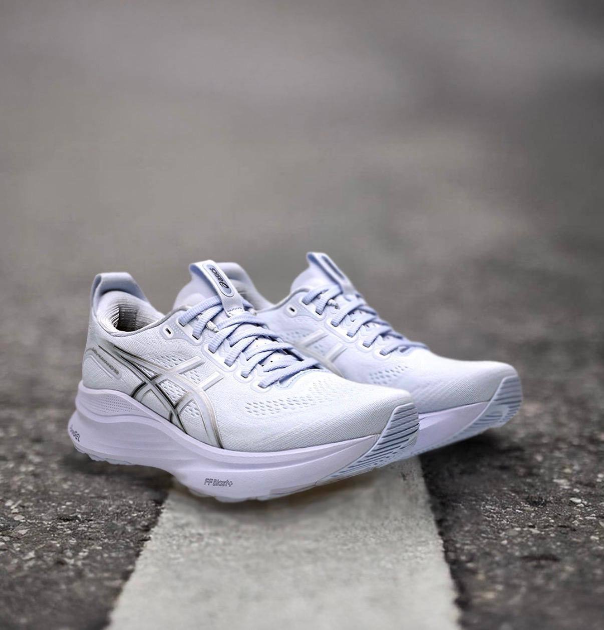 ASICS Gel-Kayano 32 Blue Fade Indigo Fog ，
Size 36-45 ，
220 dhs🪙🌨️

Zain18
♥️♥️♥️