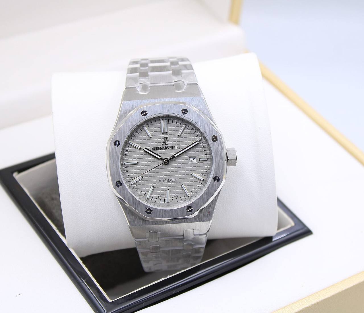 Ap men automatic
220 dhs✅

Zain304
♥️♥️♥️