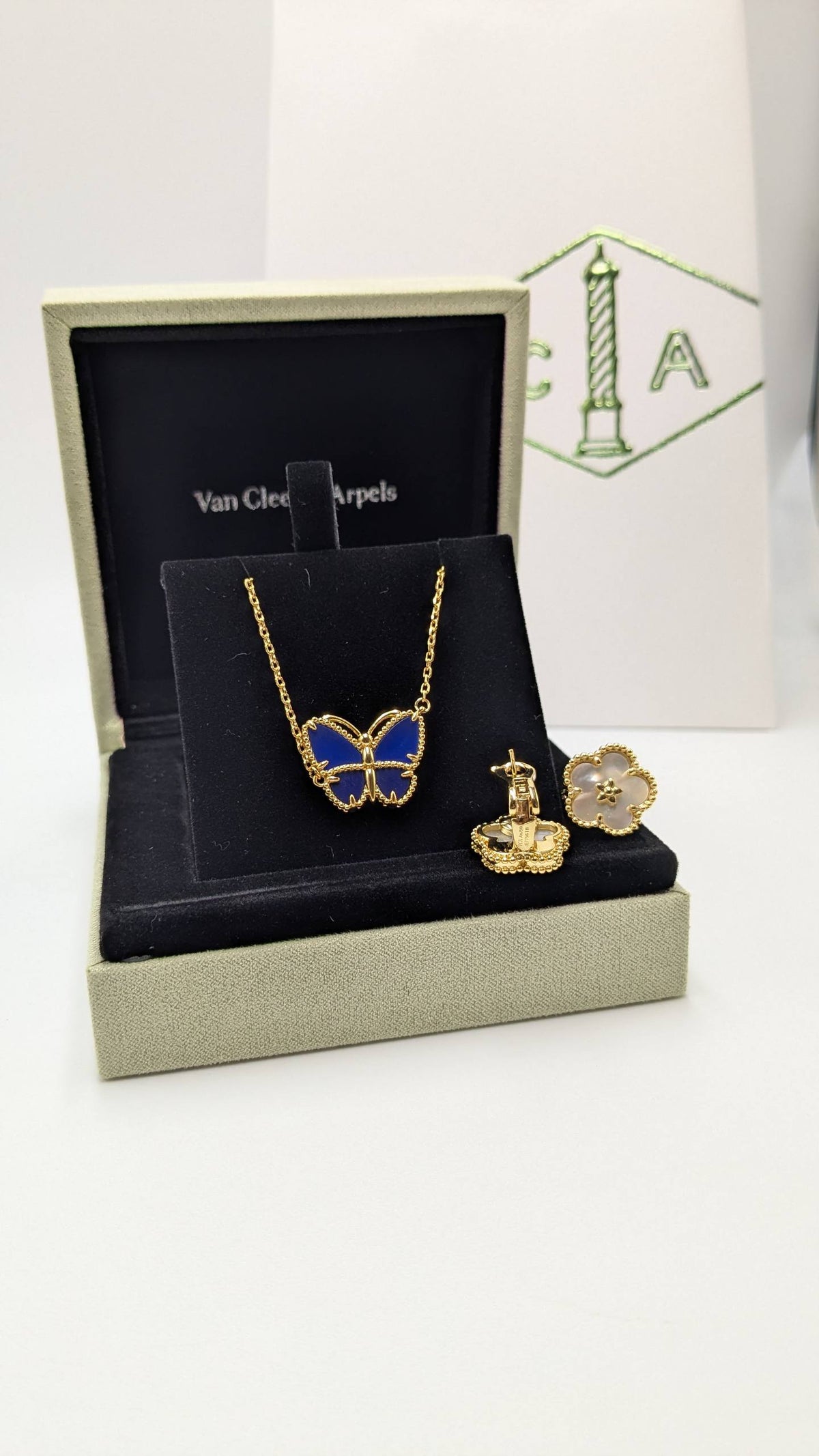 Van Cleef
Master Quality
Necklace & Earrings
140 dhs🇦🇪 with Normal Box 🎁
175 dhs🇦🇪   with Good Box 🎁
210 dhs🇦🇪   with Master box 🎁


Zain210
♥️♥️♥️