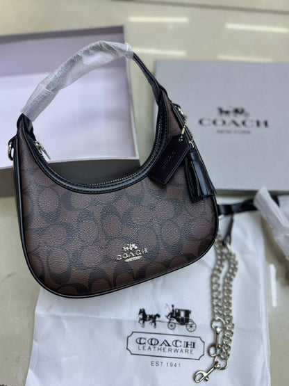 💗 Coach Carmen
1️⃣ First quality＋🎁
Size : 21 * 12 cm
85 dhs👑
with box🎁

Zain115
♥️♥️♥️