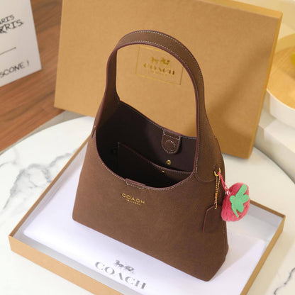 Coach
Size:34*11*25 Without  Box
Size:28*9*22 With box 🎁

 95 dhs🪙🌨️ high quality

Zain26
♥️♥️♥️