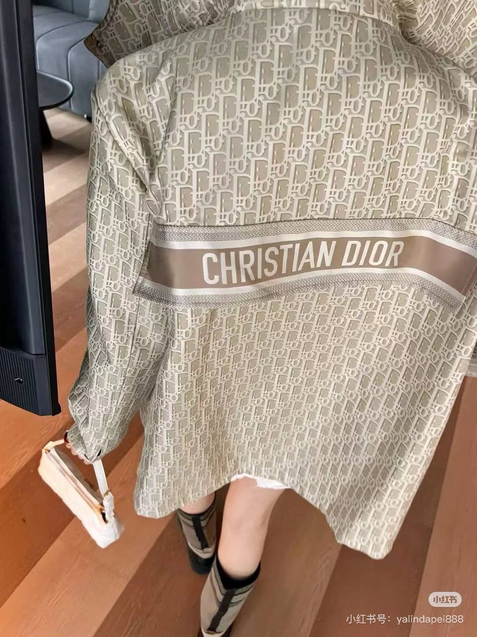 *New collections 💕💕   
280 dhs🪙
*good  quality  
*Sizes:S M L xl* 
*AVAILABL

Zain231
♥️♥️♥️