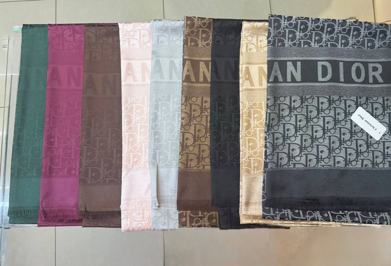 Cotton scarf
45 dhs✅

Zain92
♥️♥️♥️