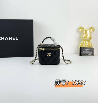 Chanel Master💓
240 dhs✅
Have big Size Also👌

Zain153
♥️♥️♥️