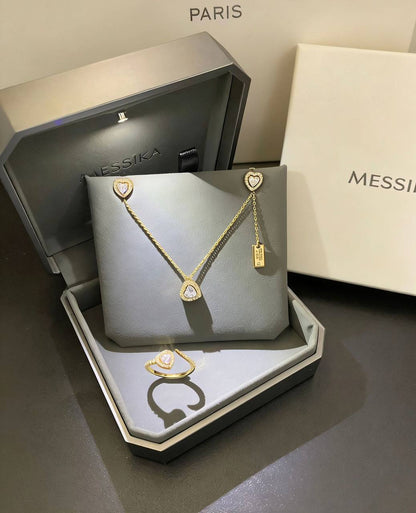 110 DHS🇦🇪 SET 
NECKLACE EARRINGS RING WITH BOX AND PAPER BAG🎁🛍️
MASTER QUALITY 

WITH SAME BOX AND PAPER BAG 160 DHS🇦🇪

Zain89
♥️♥️♥️