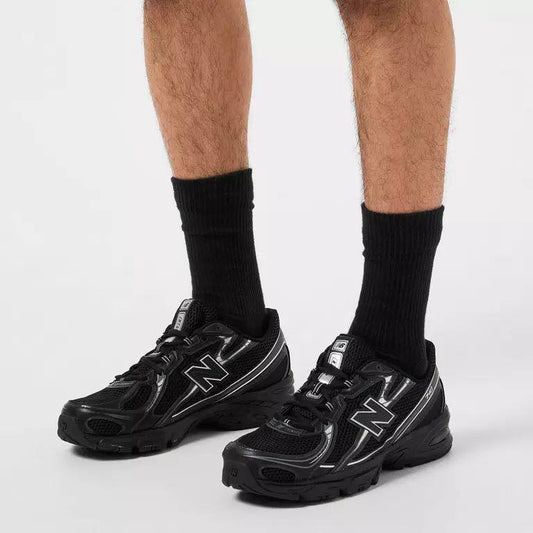 new balance 740 ‘Black’🖤
36-45 AVAILABLE 
190 dhs✅

Zain242
♥️♥️♥️