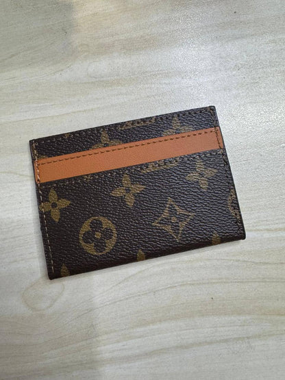 ❤️ Card bag
1️⃣ First quality 
Size : 10.5 * 7.5 cm
20 dhs🪙🌨️

Zain115
♥️♥️♥️