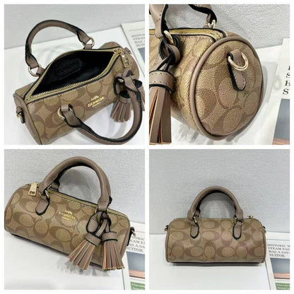 Coach - Aigner
90 dhs🪙💕
Good quality 

with box
🎁🎁🎁

Zain35
♥️♥️♥️