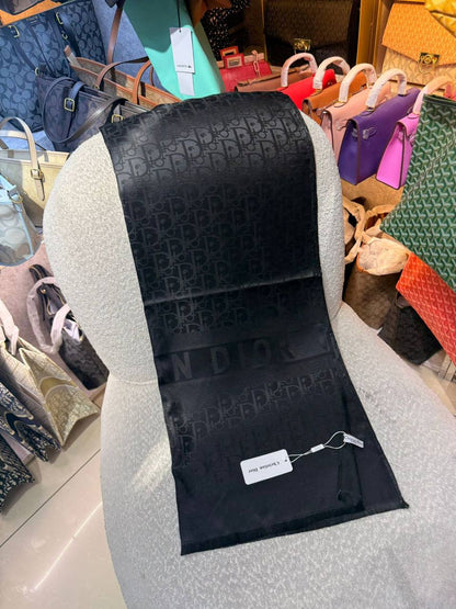 Cotton scarf
45 dhs✅

Zain92
♥️♥️♥️