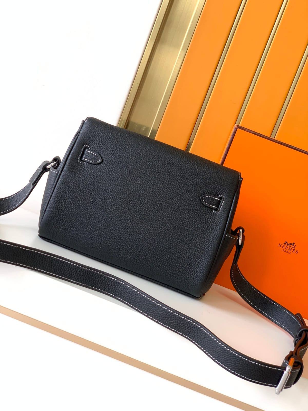 NEW COLLECTION👌🏻

HERMES BAG  ❤‍🔥
 MASTER Quality👑
With Original Packaging👌🏻


For Price 👇 WhatsApp✅
0568585901 
0507557372
0552275751 Owner Zain 👌

Zain329
♥️♥️♥️