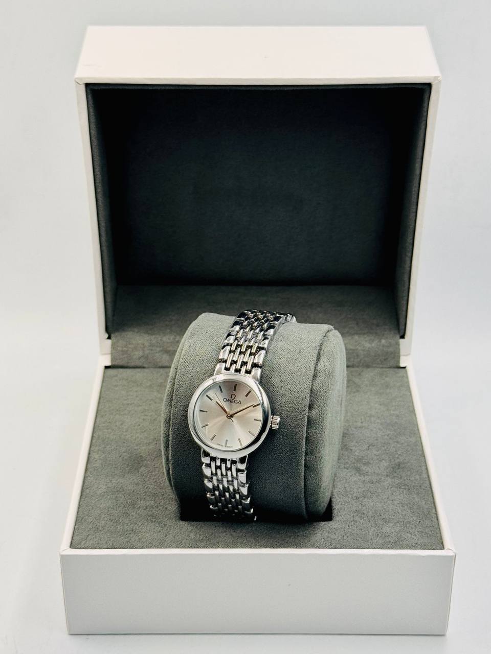 Omega ladies
*New Arrival*🔥
55 dhs✅

Zain08
♥️♥️♥️
