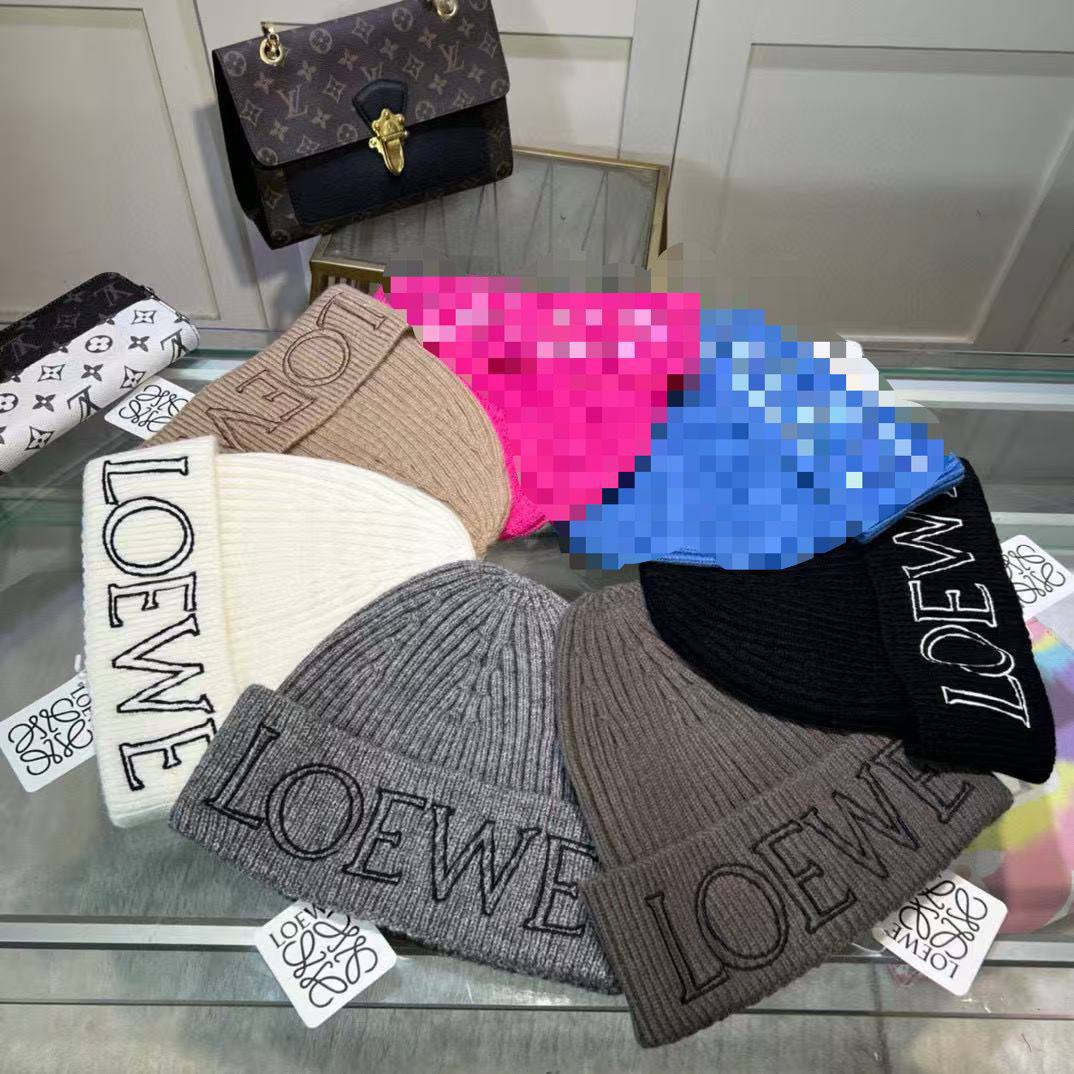 Winter Knitted Hat 
65 dhs🪙🌨️

Zain231
♥️♥️♥️