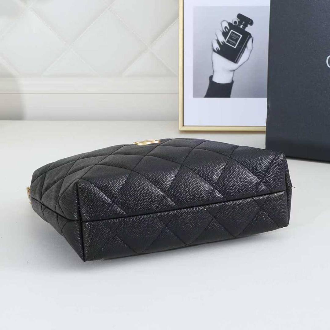 Chanel

100 dhs🇦🇪🇦🇪

Zain26
♥️♥️♥️